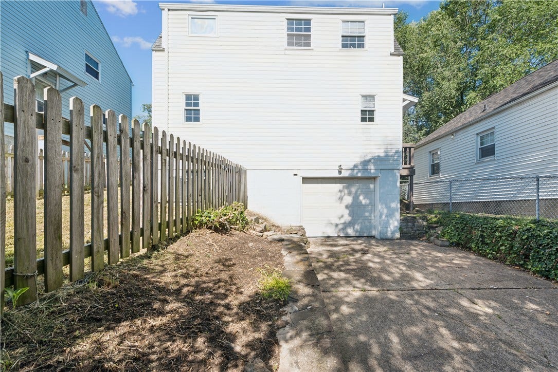 15 Mechling Way, Greensburg, PA 15601