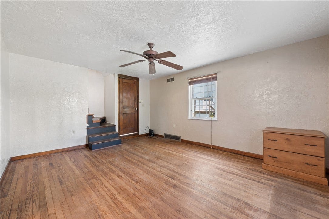 15 Mechling Way, Greensburg, PA 15601