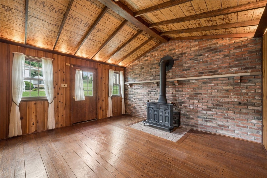 511 Newport Drive, Greensburg, PA 15601
