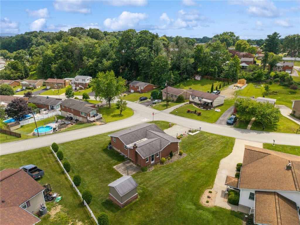 511 Newport Drive, Greensburg, PA 15601