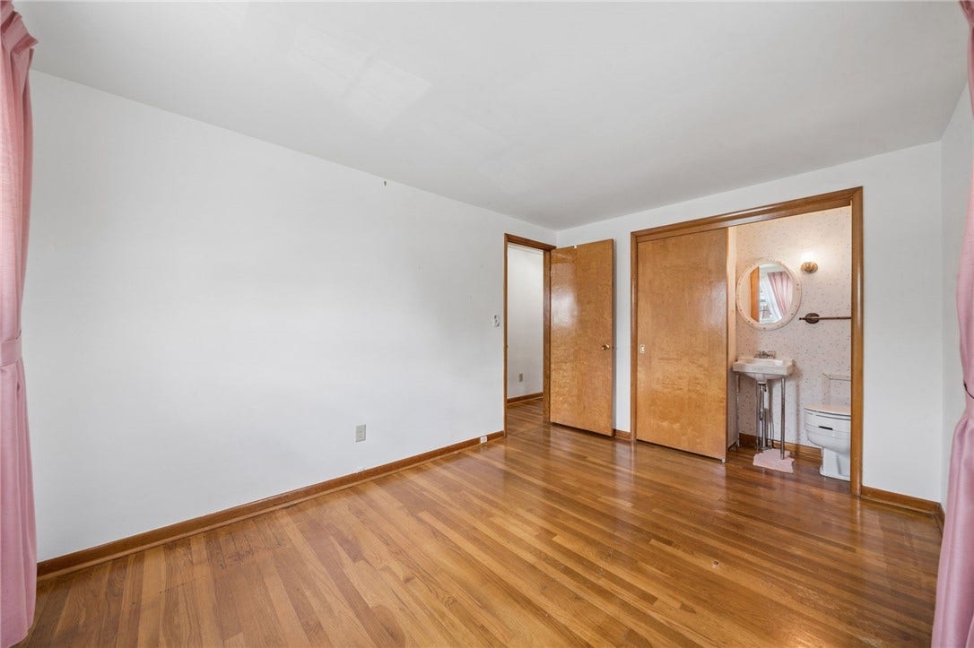 511 Newport Drive, Greensburg, PA 15601