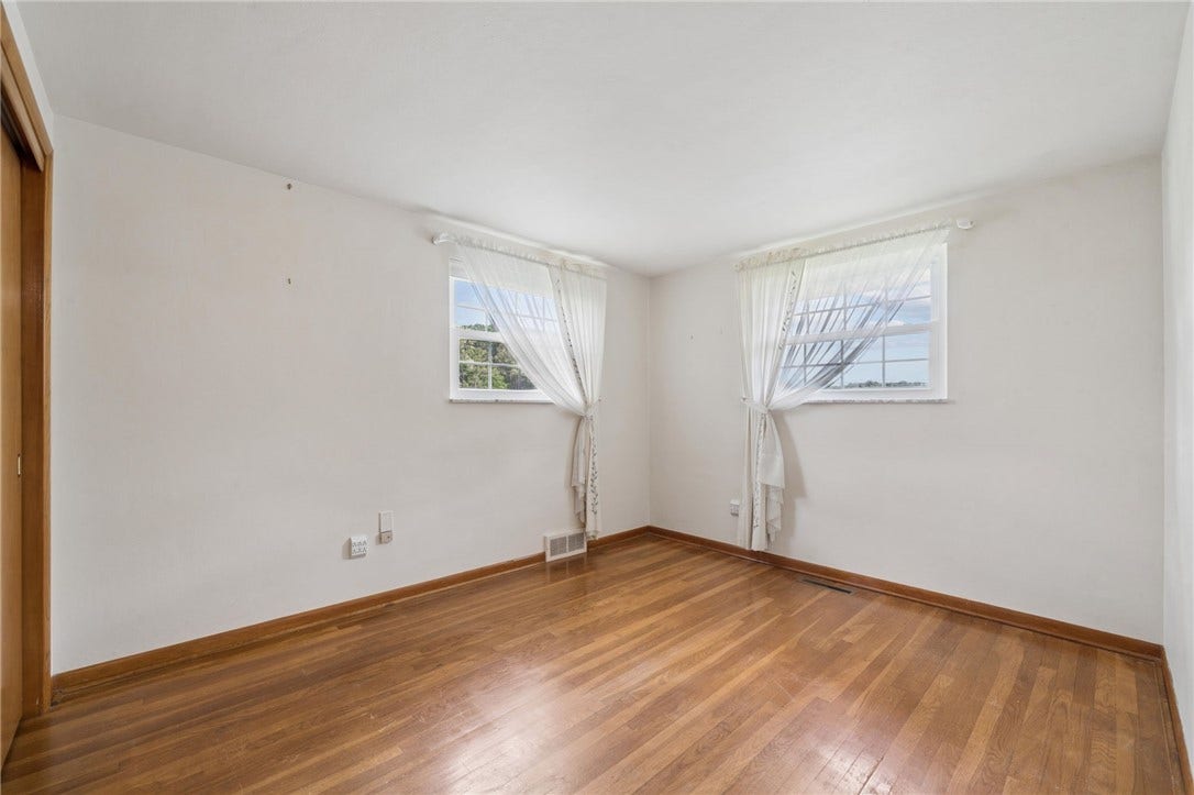 511 Newport Drive, Greensburg, PA 15601
