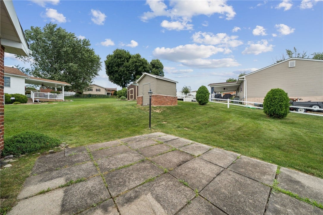 511 Newport Drive, Greensburg, PA 15601
