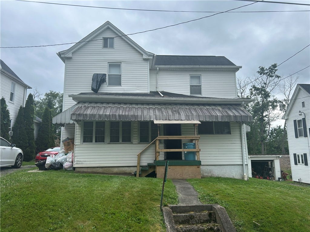 3506 KINGS HILL RD, Connellsville, PA 15425