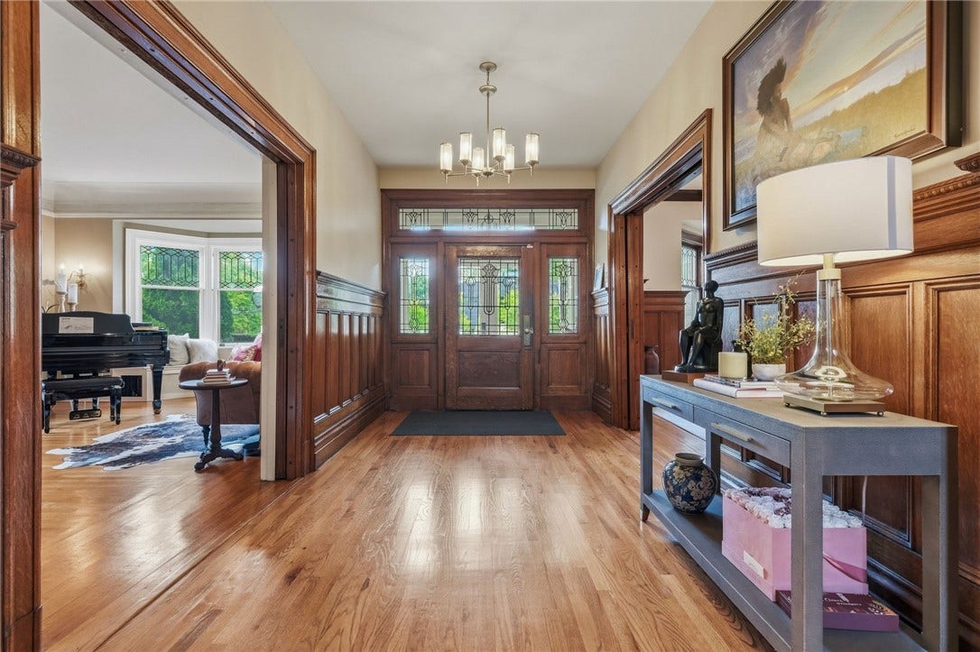5800 Aylesboro Avenue, Pittsburgh, PA 15217