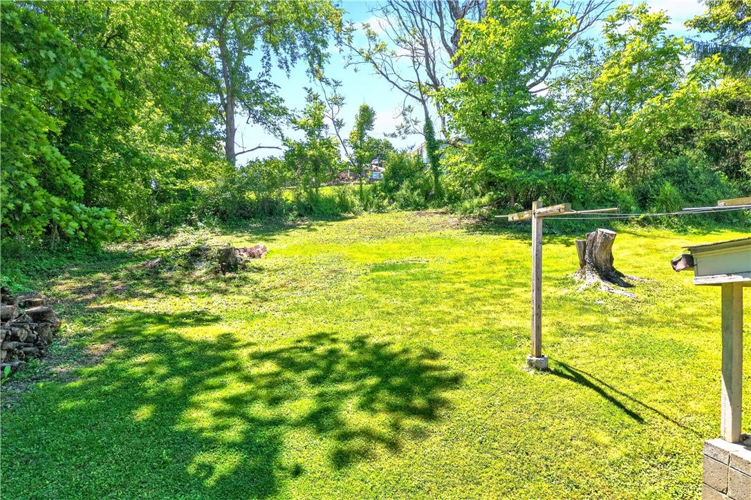 10 Elizabeth St, Washington, PA 15301