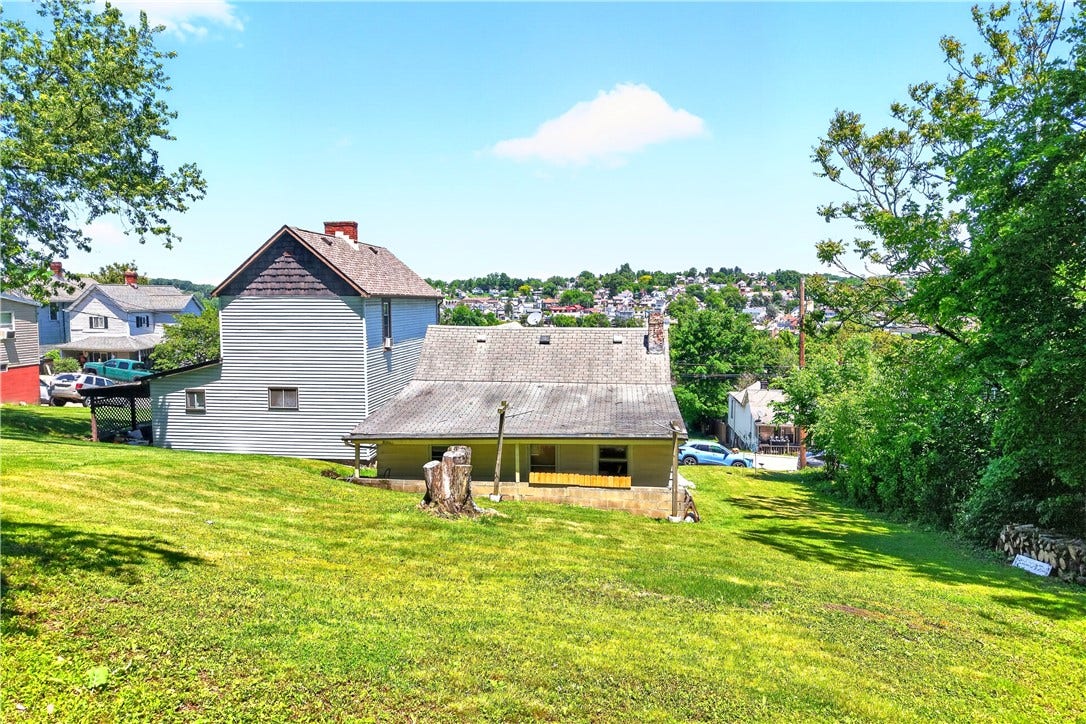 10 Elizabeth St, Washington, PA 15301