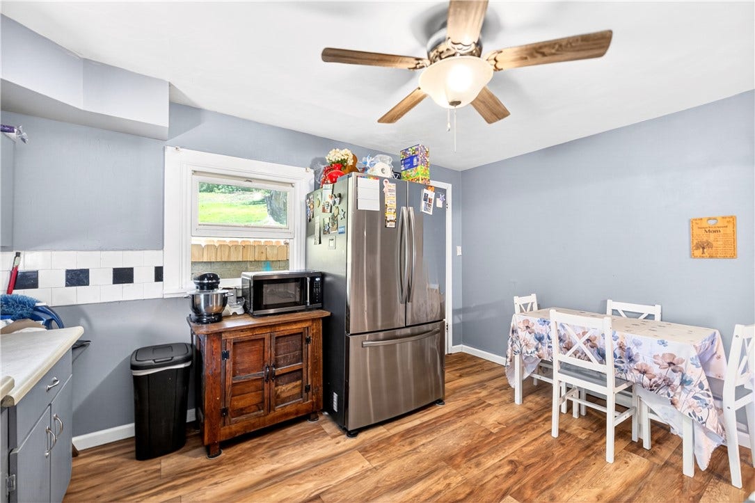 10 Elizabeth St, Washington, PA 15301