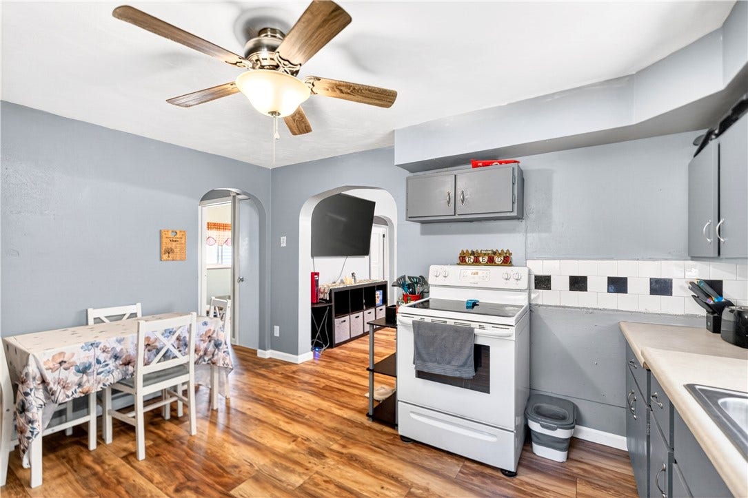 10 Elizabeth St, Washington, PA 15301