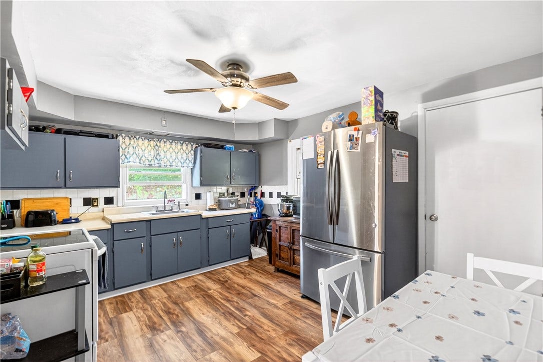 10 Elizabeth St, Washington, PA 15301