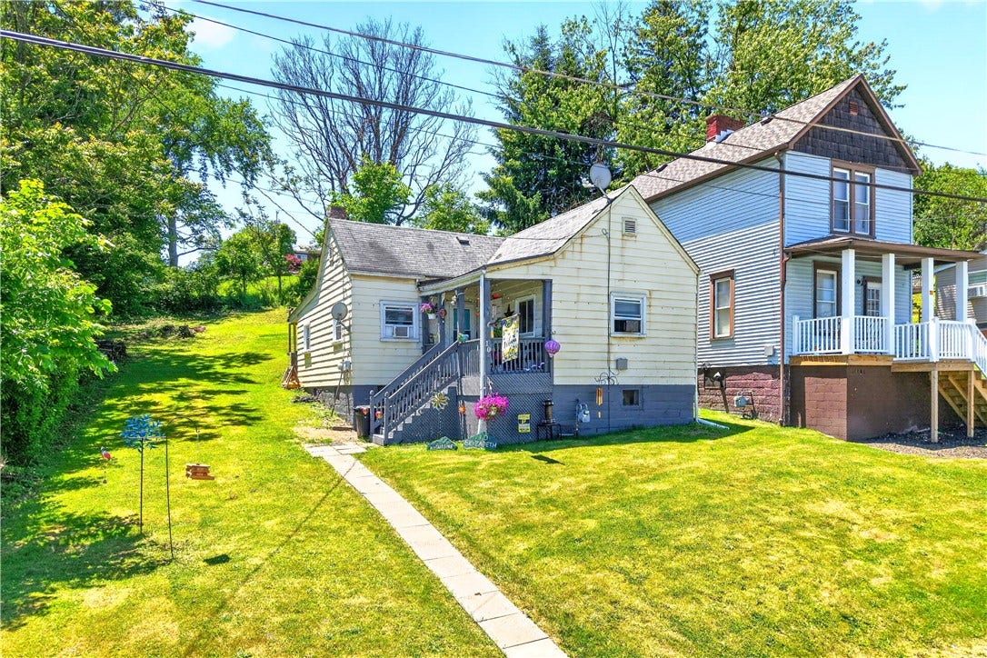 10 Elizabeth St, Washington, PA 15301