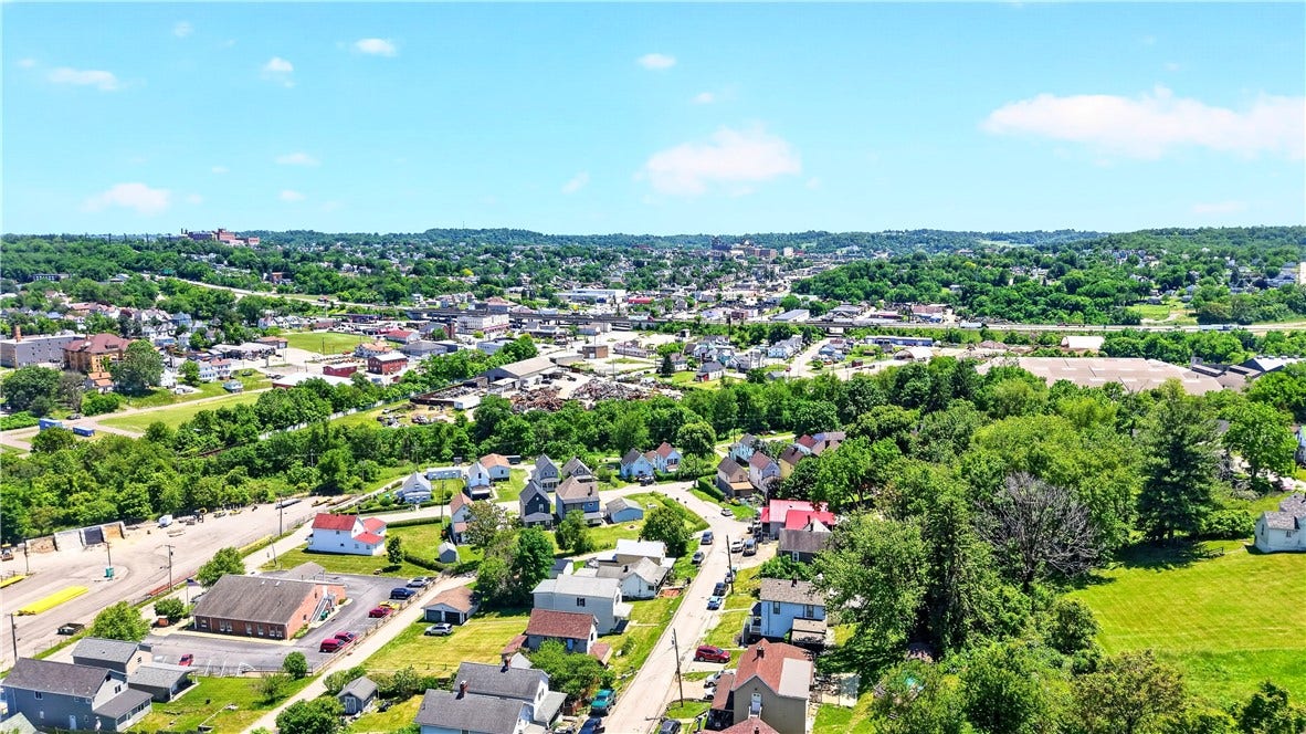 10 Elizabeth St, Washington, PA 15301