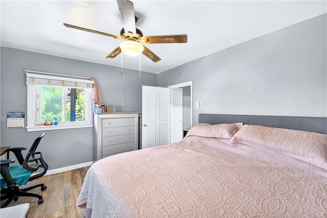 10 Elizabeth St, Washington, PA 15301