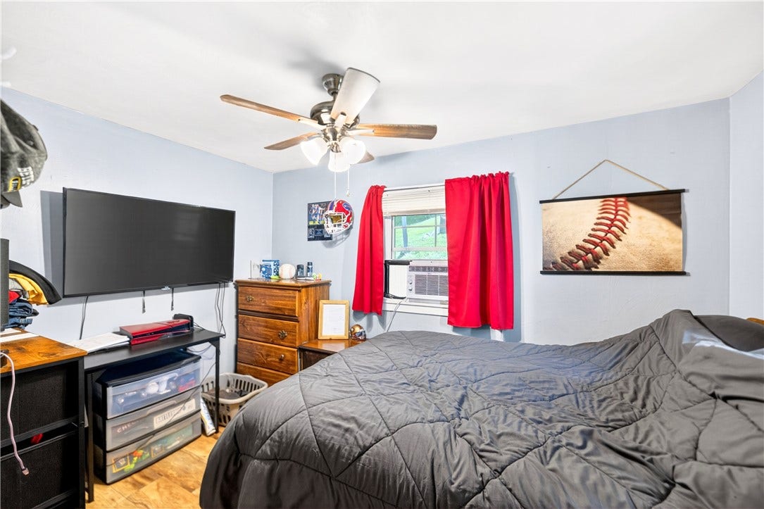 10 Elizabeth St, Washington, PA 15301