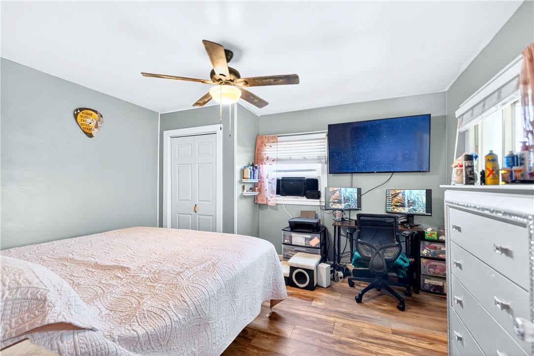 10 Elizabeth St, Washington, PA 15301