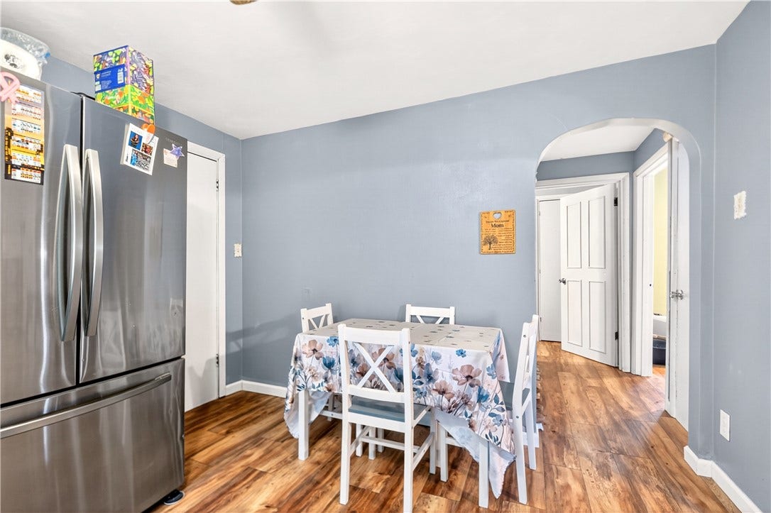 10 Elizabeth St, Washington, PA 15301