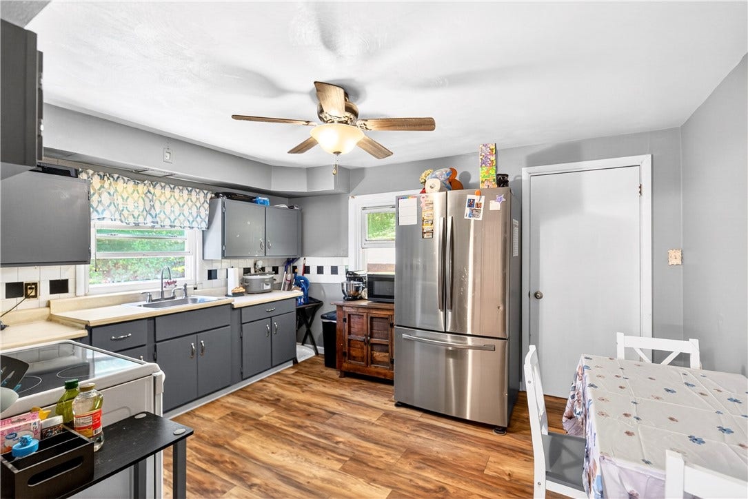 10 Elizabeth St, Washington, PA 15301