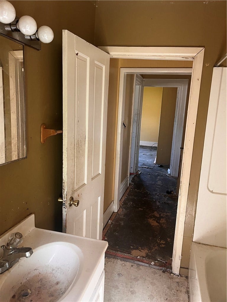 Bathroom second floor