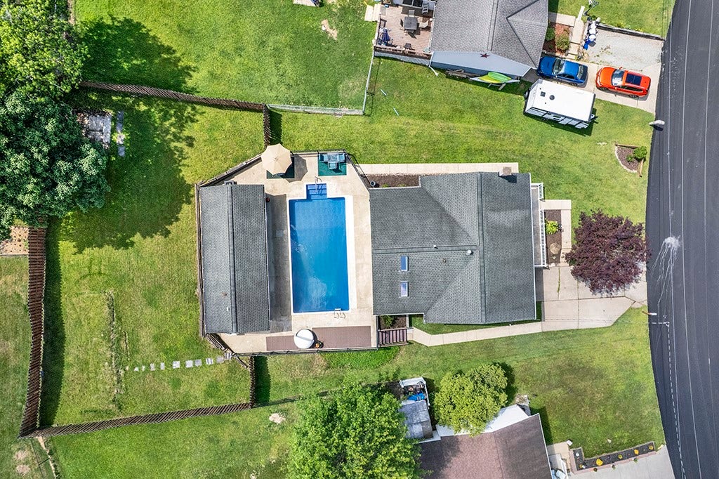 12 Cree Dr, Greensburg, PA 15601