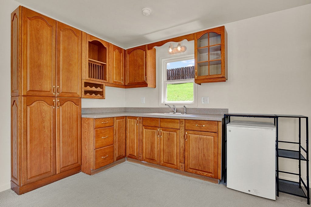 pool house kitchen area