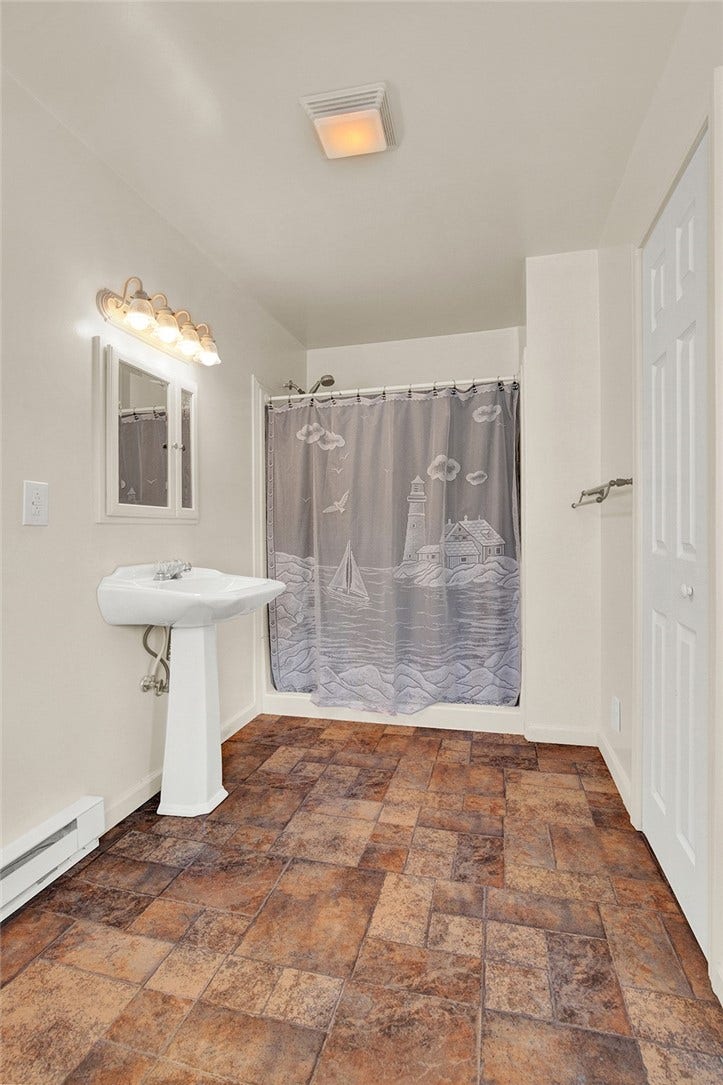 pool house full bathroom