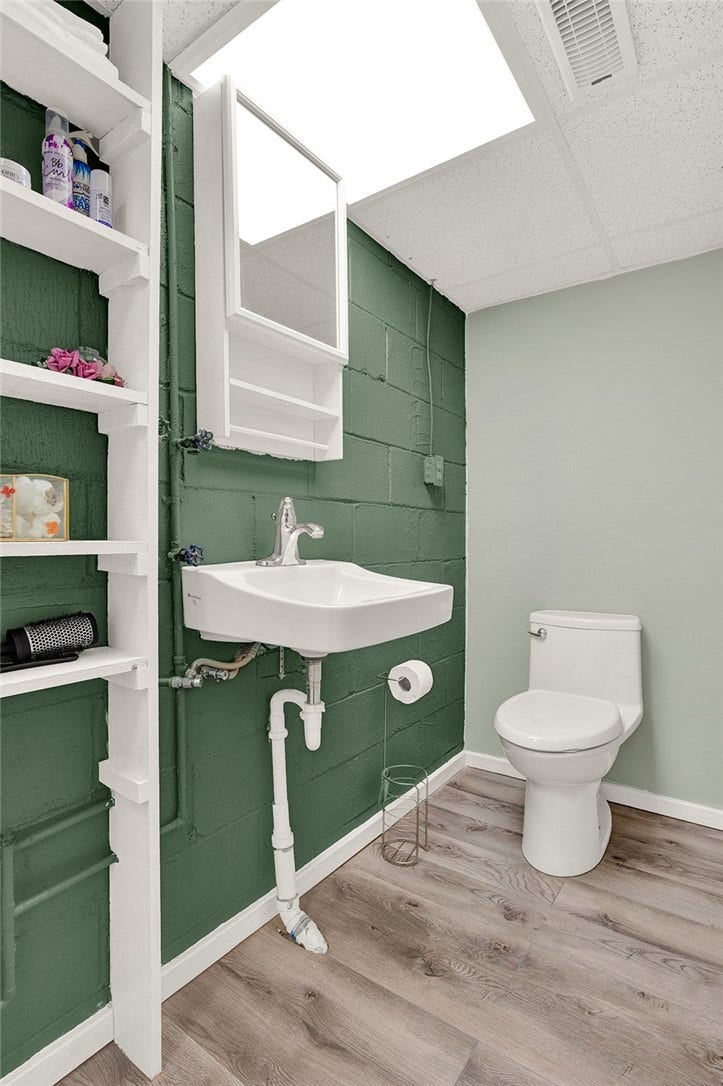 12 Cree Dr, Greensburg, PA 15601