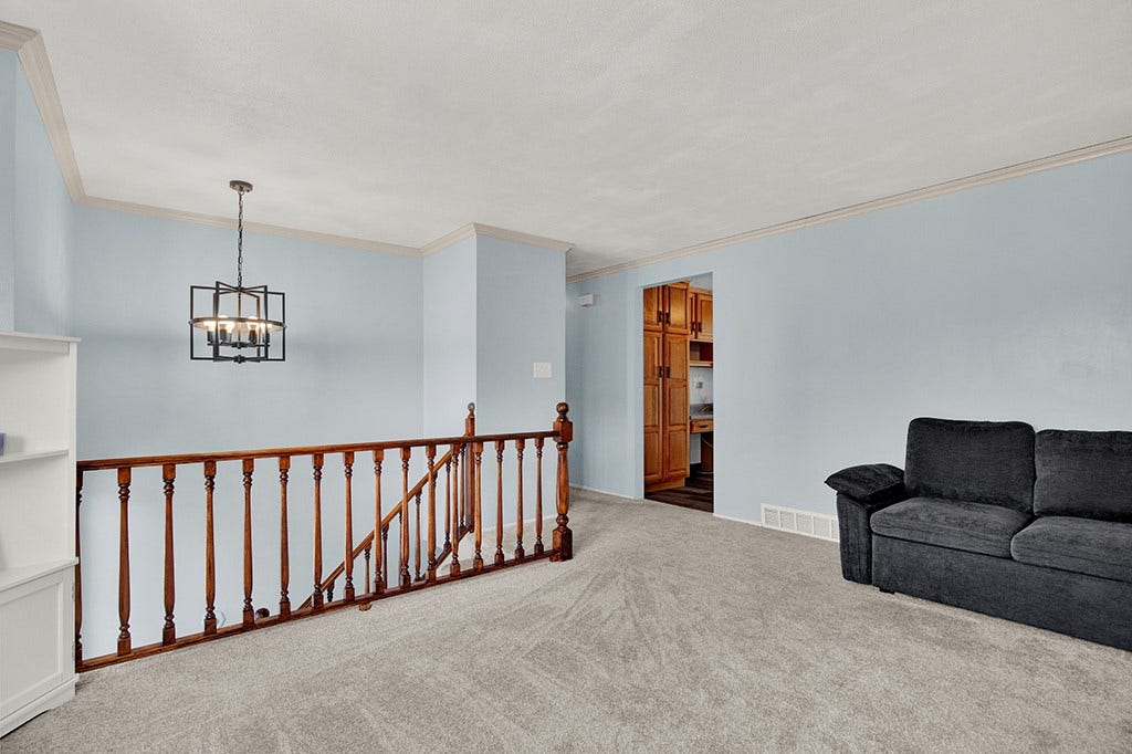 12 Cree Dr, Greensburg, PA 15601