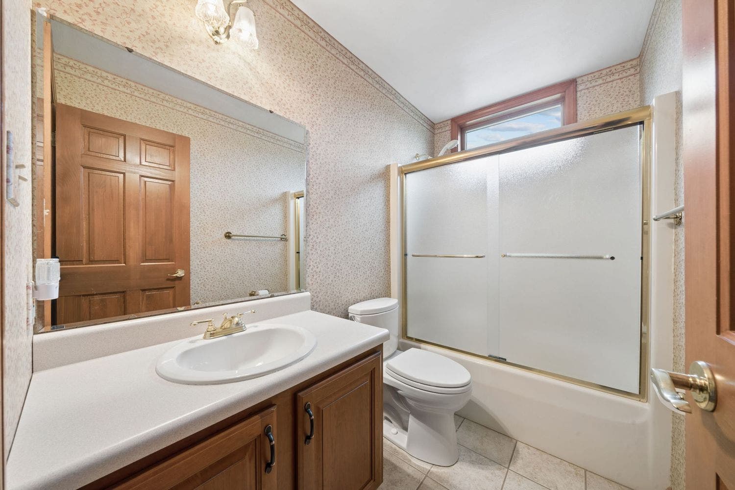 9470 Pembroke Circle, North Huntingdon, PA 15642