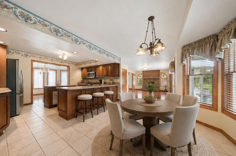 9470 Pembroke Circle, North Huntingdon, PA 15642