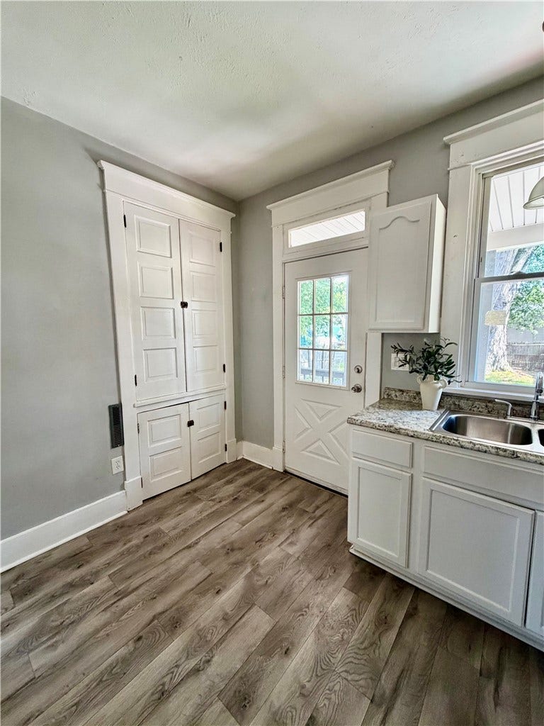 44 W Hallam Ave, Washington, PA 15301