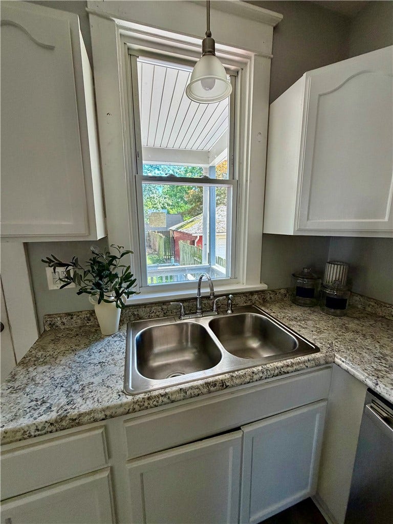 44 W Hallam Ave, Washington, PA 15301