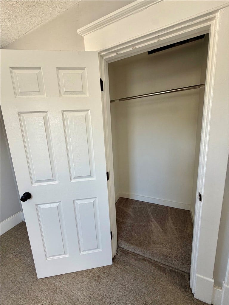 44 W Hallam Ave, Washington, PA 15301