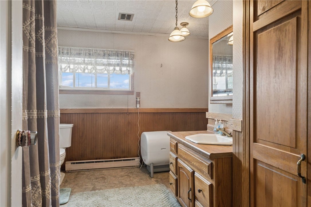 408 Jones St, Belle Vernon, PA 15012