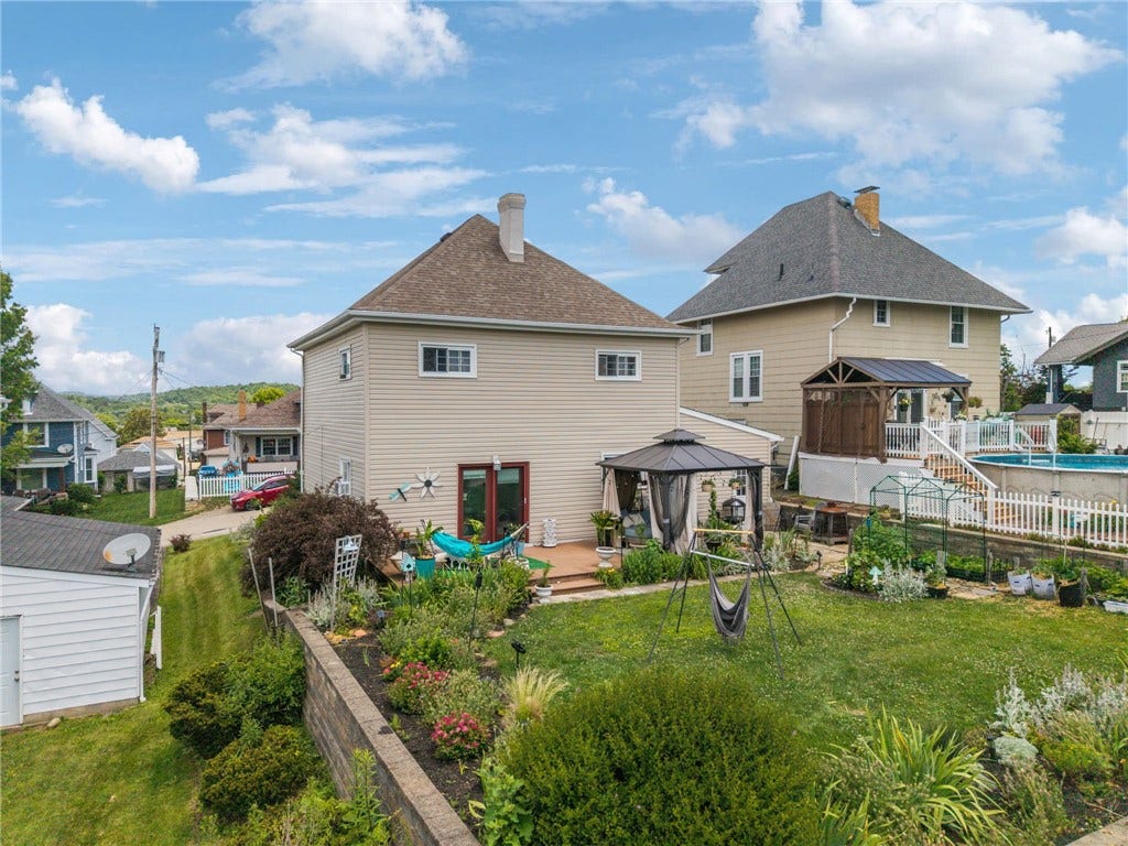 408 Jones St, Belle Vernon, PA 15012