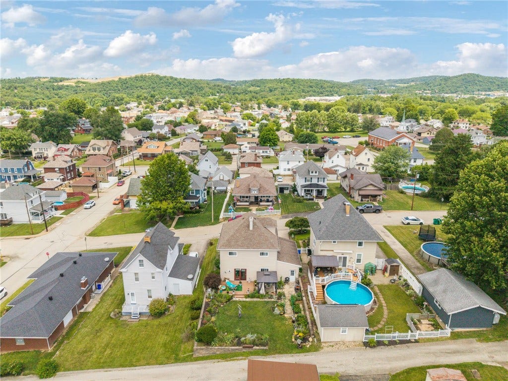 408 Jones St, Belle Vernon, PA 15012