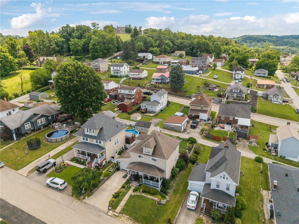 408 Jones St, Belle Vernon, PA 15012