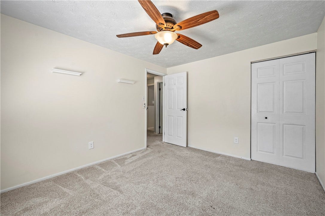 Second bedroom.