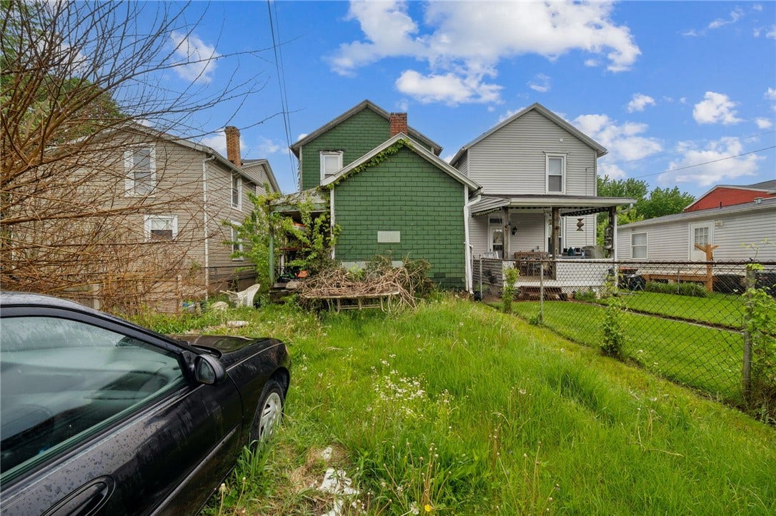 24 Miller St, Latrobe, PA 15650