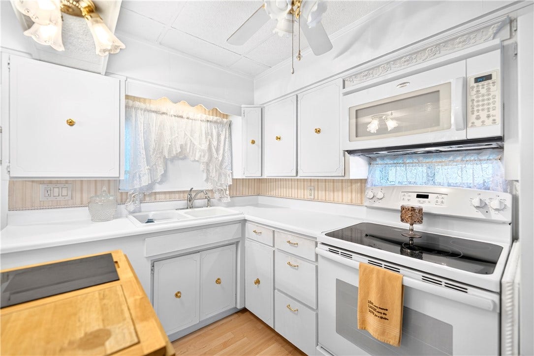 Look how clean and bright this kitchen is!