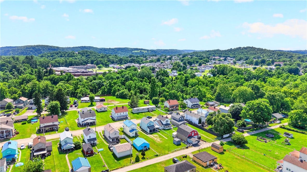 124 Nagy Street, Belle Vernon, PA 15012