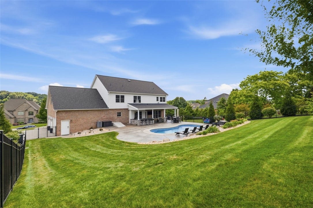 903 Gateway Cir., Greensburg, PA 15601