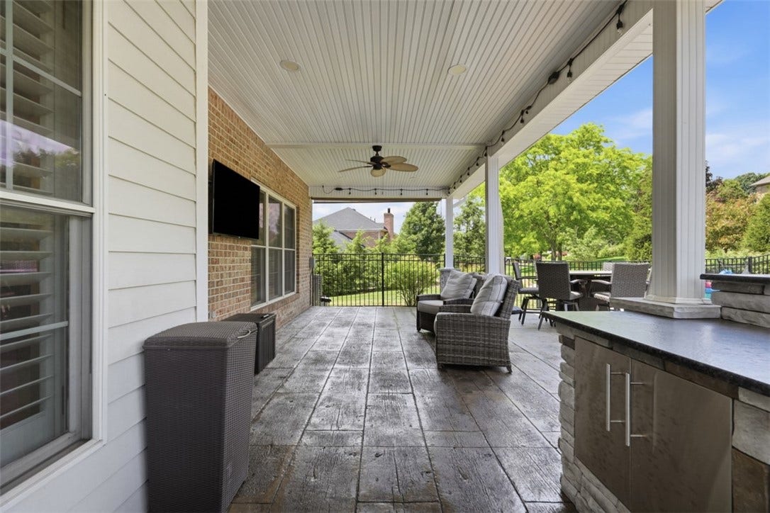 903 Gateway Cir., Greensburg, PA 15601