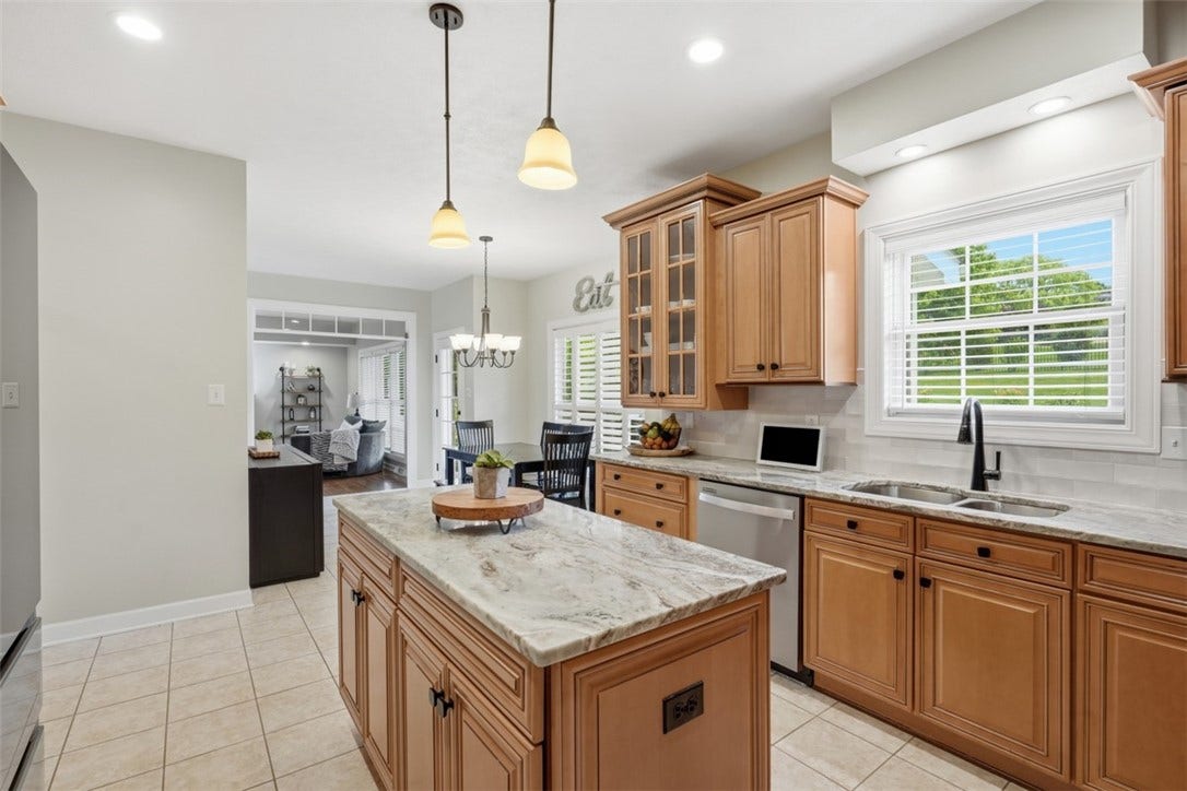 903 Gateway Cir., Greensburg, PA 15601