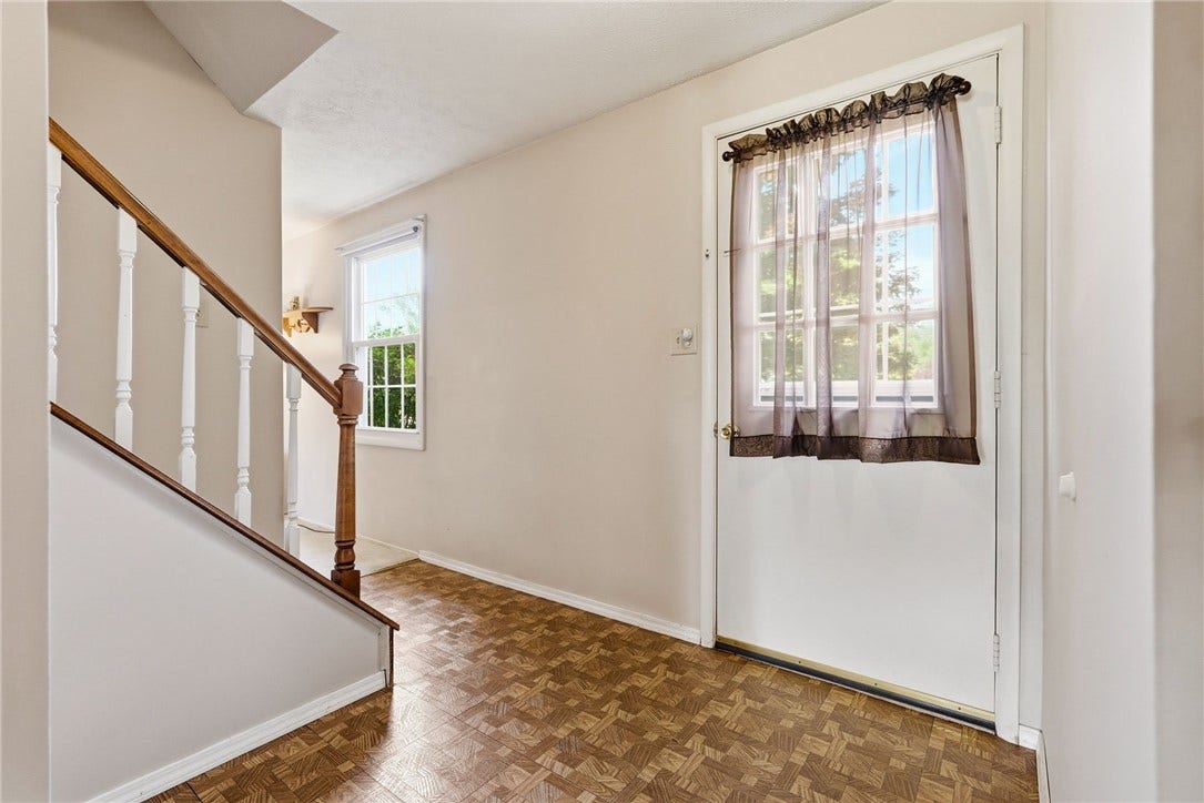 19 Seneca Drive, Greensburg, PA 15601
