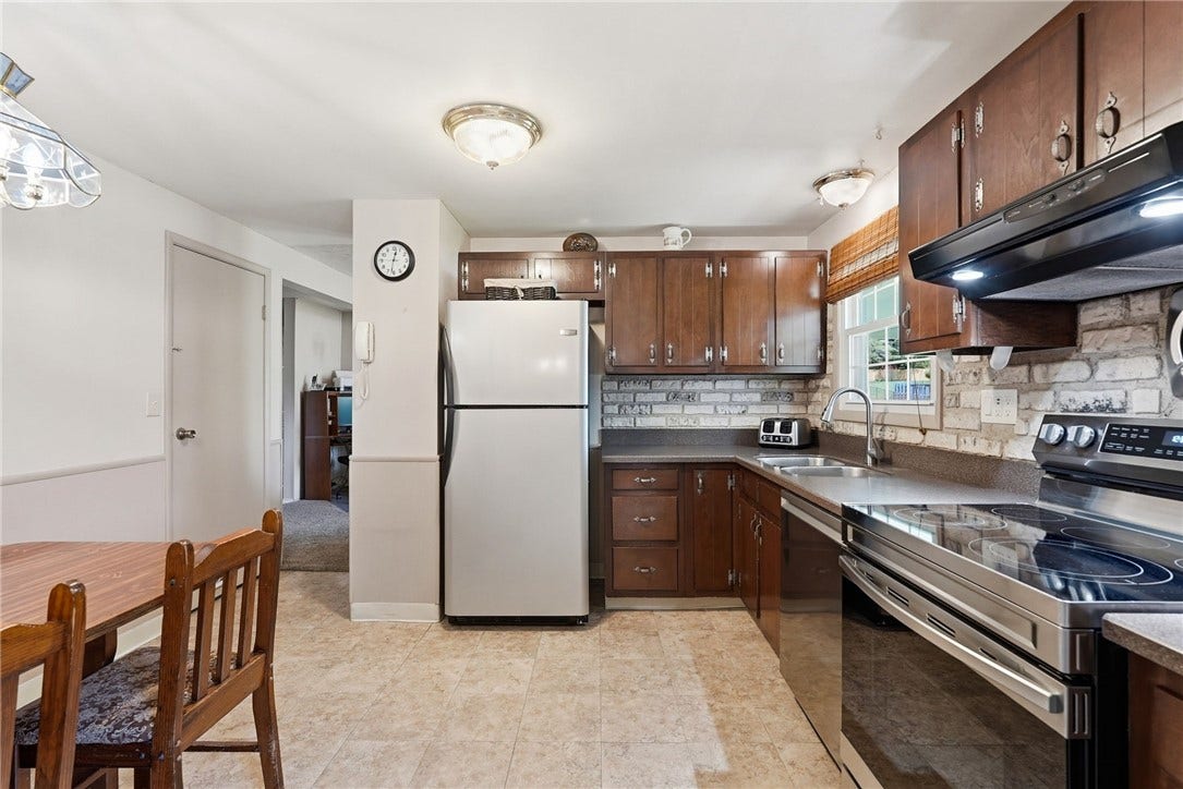19 Seneca Drive, Greensburg, PA 15601