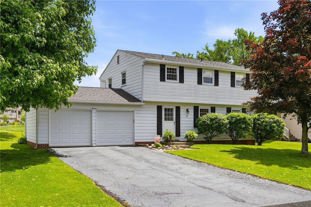 19 Seneca Drive, Greensburg, PA 15601