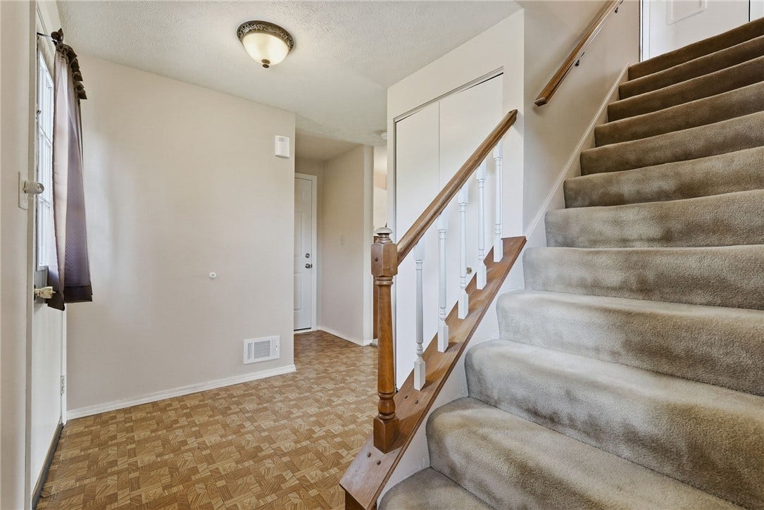 19 Seneca Drive, Greensburg, PA 15601