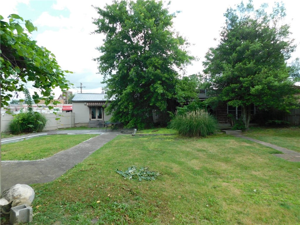 294 E Fayette Street, Uniontown, PA 15401