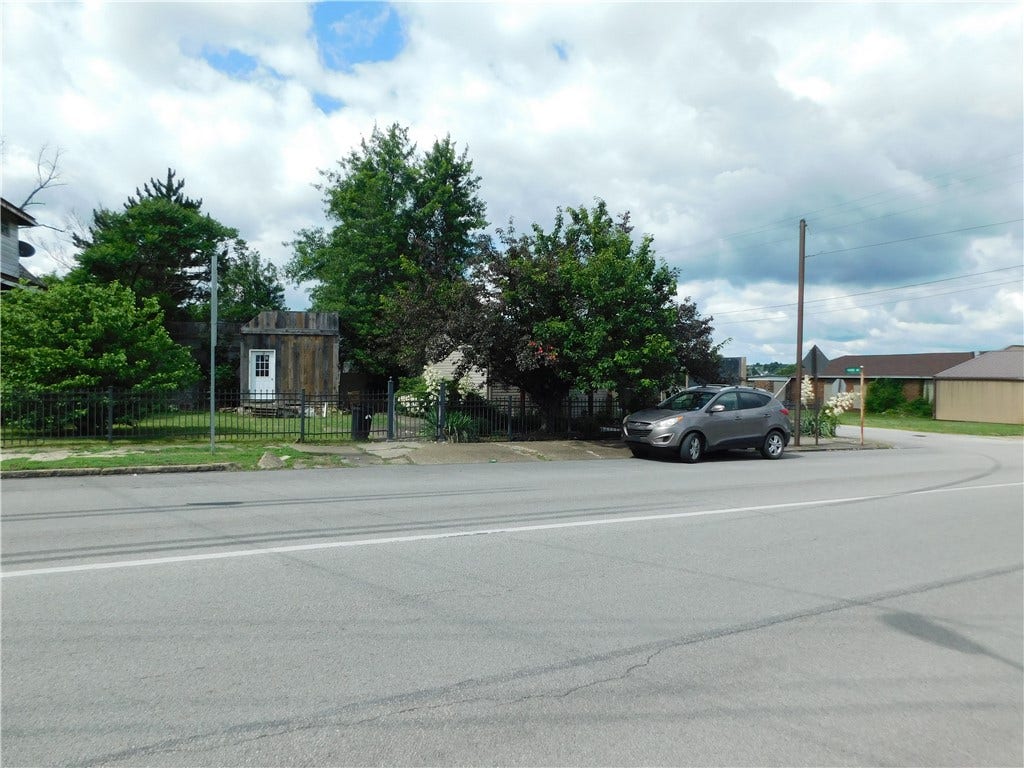 294 E Fayette Street, Uniontown, PA 15401