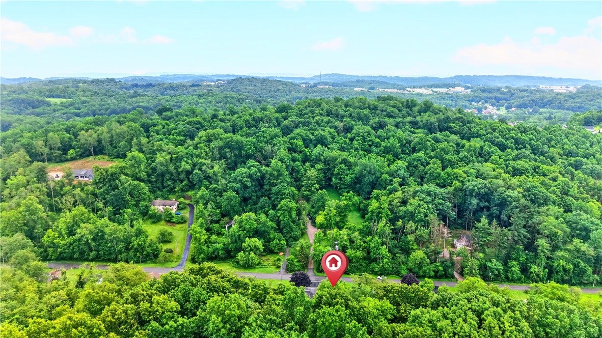 27 Barnhart Rd, Greensburg, PA 15601